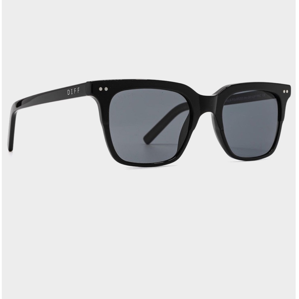 DIFF EYEWEAR Billie Polarized Sunglasses